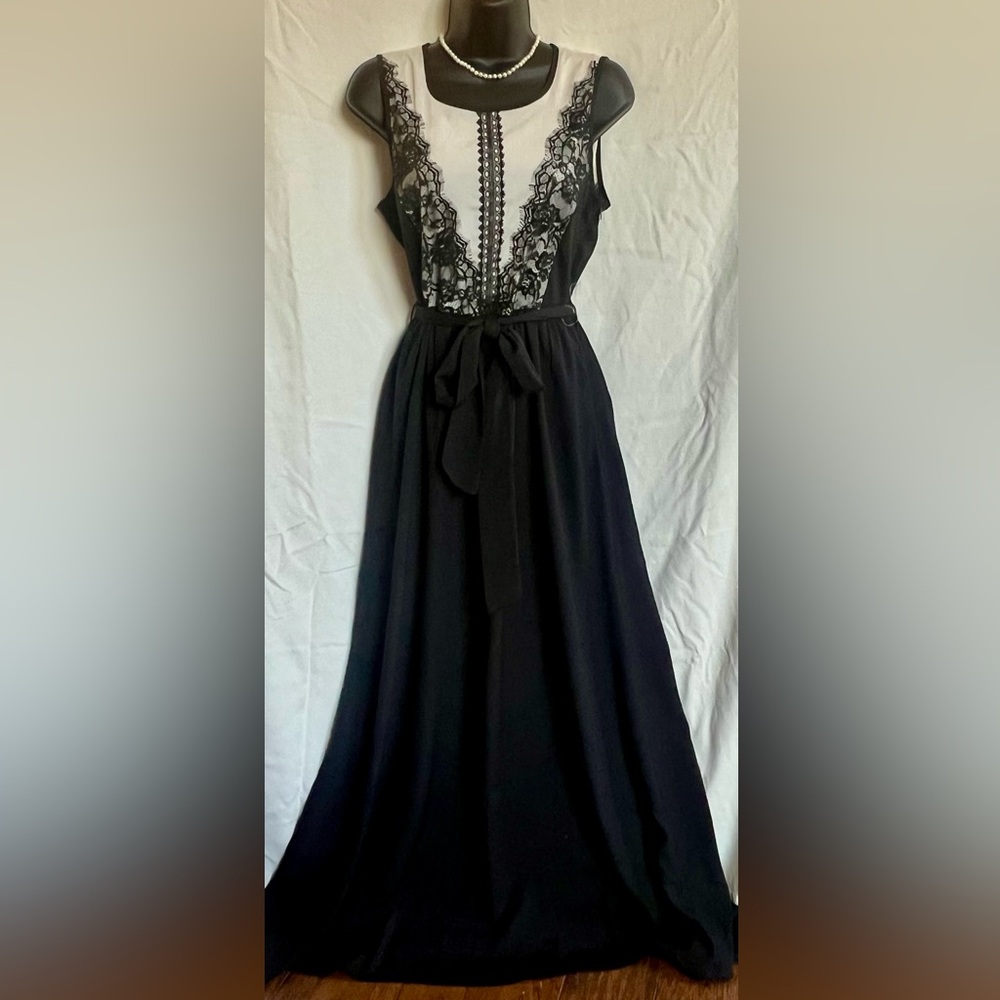 S- Monteau Black and White Lace Maxi Dress
